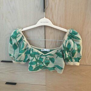Green puff sleeve floral crop top